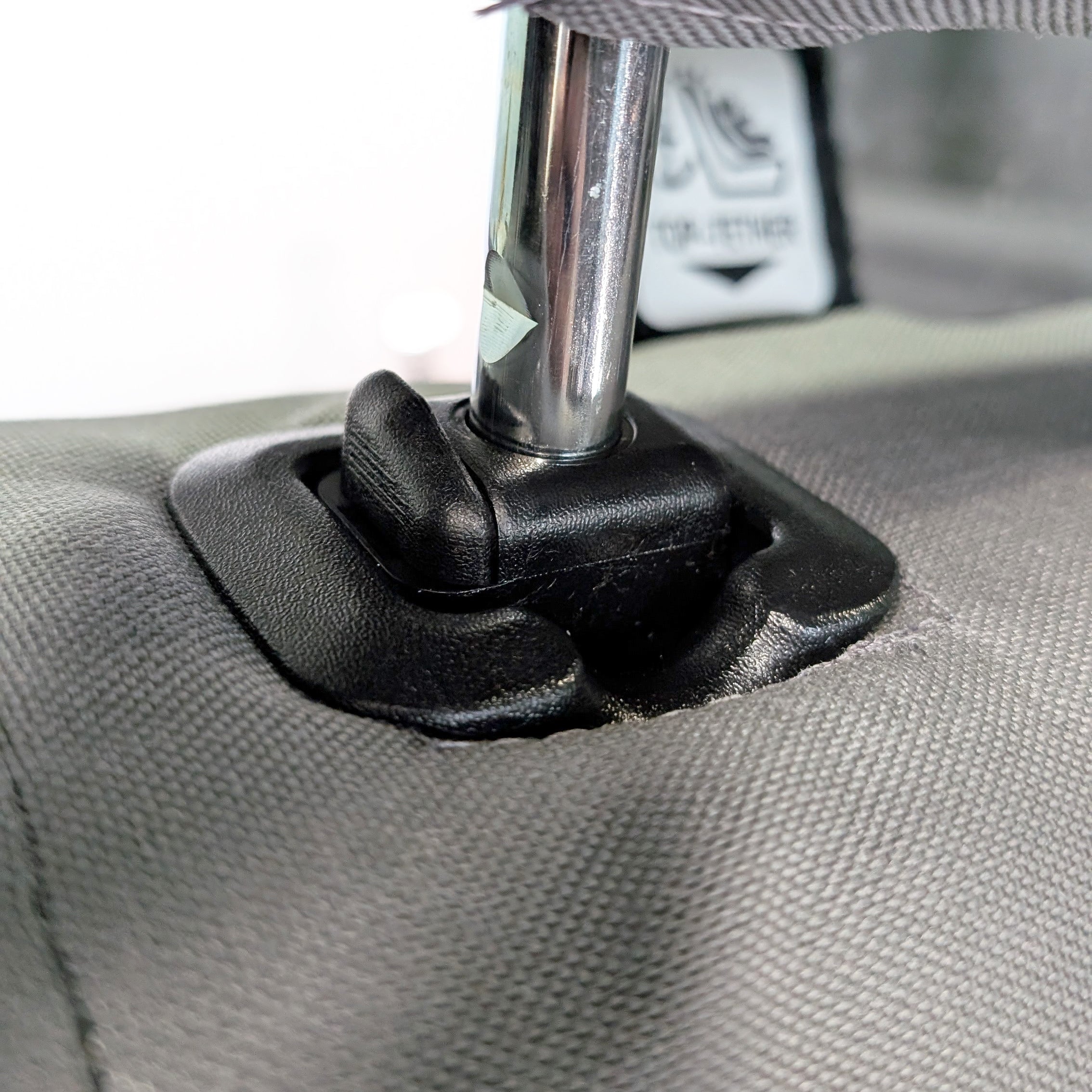 Toyota Tacoma Rear Seat Covers (W1755015)--9