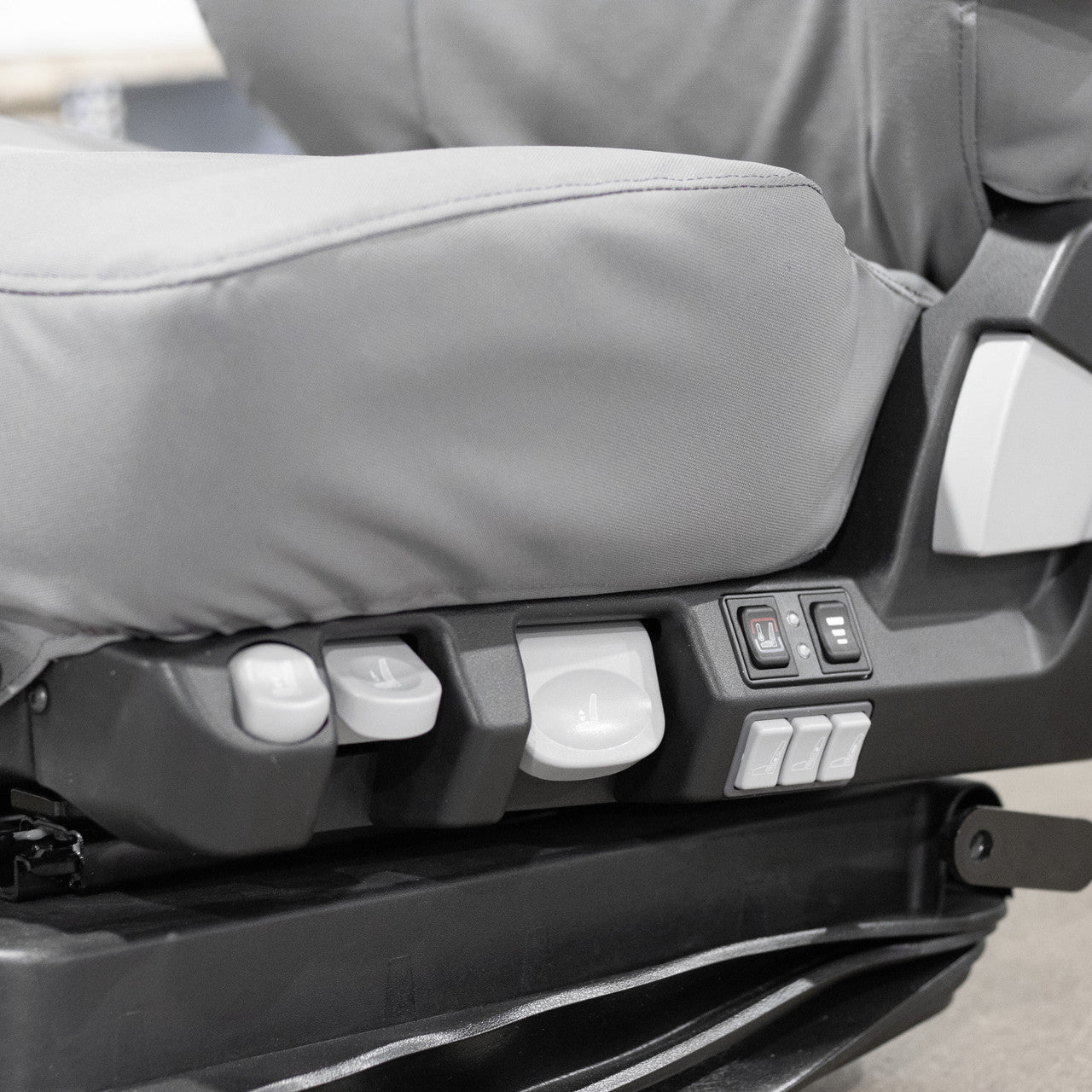 ISRI seat cover, works with all of the seat features.